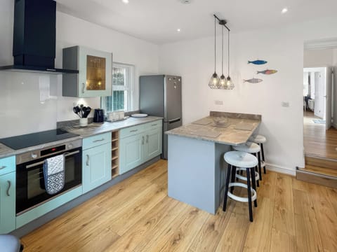 Kitchen | Beachside Cottage, Minehead
