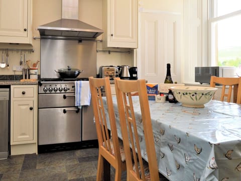 Kitchen/diner | Kimberley Apartment, Dunoon