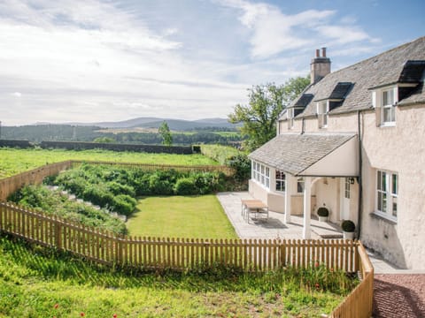 Garden | East Balnacraig, Banchory