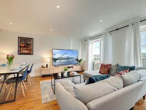 Living area | Swan Apartments 1A, Newcastle Upon Tyne