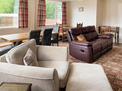Open plan living space | Crianlarich Cottage, Fort Augustus