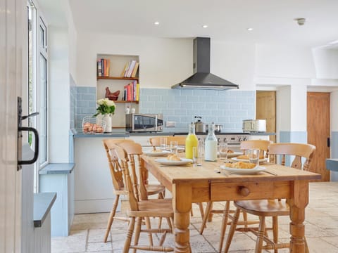 Kitchen | West Anstey Farmhouse - The Retreat, West Anstey