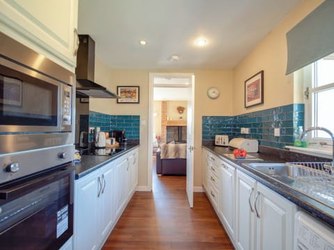 Kitchen | Cairngorm View - Silverglades Holiday Homes, Aviemore