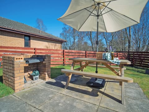 Sitting-out-area | Cairngorm View - Silverglades Holiday Homes, Aviemore