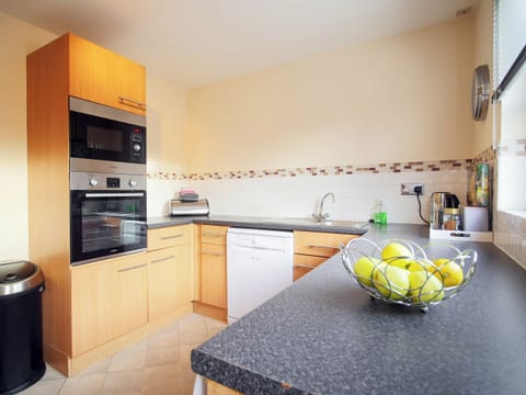 Kitchen | Eagle 3 Star - Silverglades Holiday Homes, Aviemore