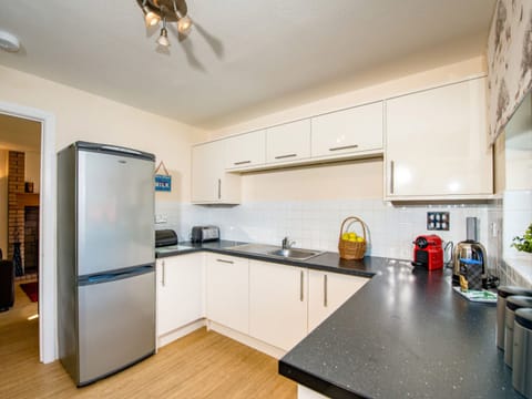 Kitchen | The Stag - Silverglades Holiday Homes, Aviemore