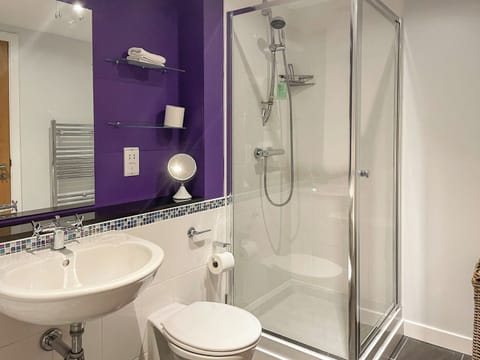 Shower room | Abbey Church 14 - Highland Club, Fort Augustus