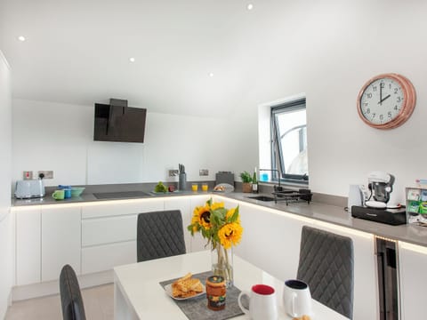 Kitchen | Grand Banks Apartment, Teignmouth
