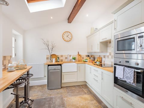 Kitchen | Weavers Cottage, Kirkby Lonsdale