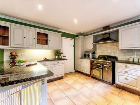 Kitchen | Braemor, Arrochar, near Inveraray