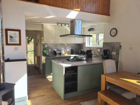 Kitchen | Cluanie Lodge - Invergloy Riverside Lodges, Spean Bridge