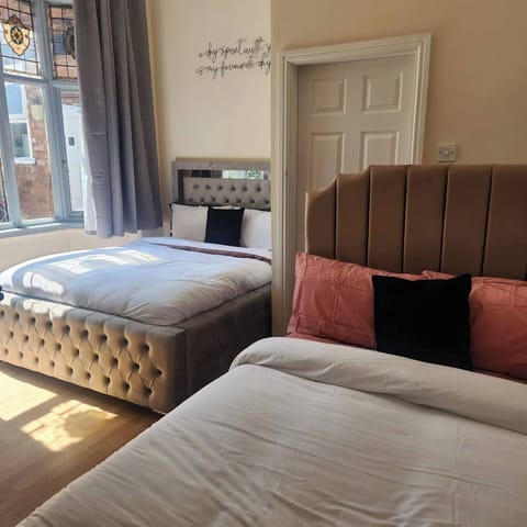 Apartment, 1 Bedroom, Fireplace | 1 bedroom