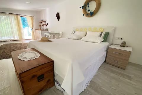 Deluxe Suite | Free WiFi