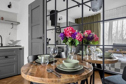 Cozy and Well Located Studio in Warsaw, Perfect for Couples | Book Now with RENTUJEMY