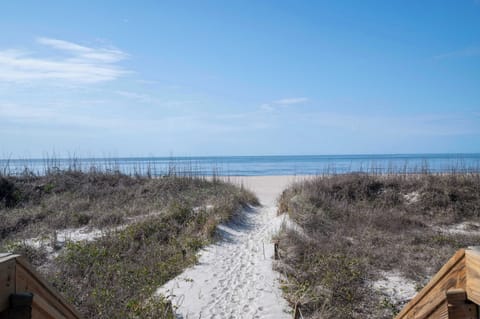 Oceanfront Complex with Private Beach Access