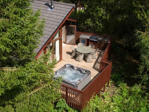 Delamere Forest White Willow Premium