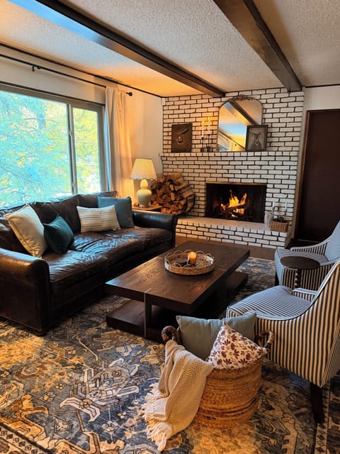 Cozy mountain living ✨