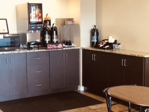 Free daily continental breakfast