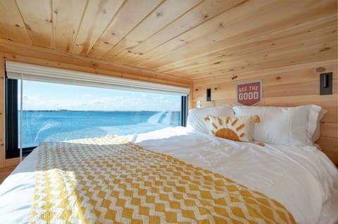 Luxury Cabin, Beachfront | Free WiFi