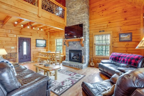 Blowing Rock Vacation Rental | 3BR | 3BA | 2,405 Sq Ft | Steps to Enter