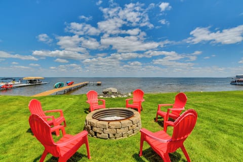 Houghton Lake Vacation Rental | 4BR | 3BA | 2,860 Sq Ft