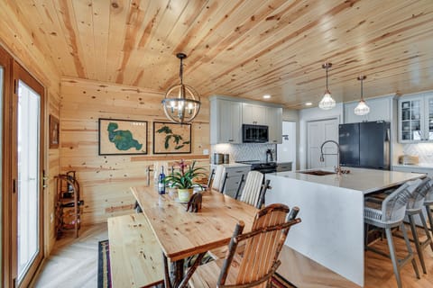 Kitchen | Dining Area