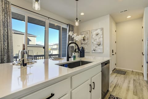 Whether preparing a quick breakfast or cooking dinner, you'll have everything needed for an extended stay.