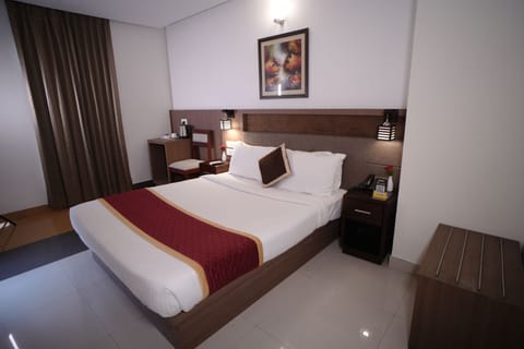 Classic Suite, City View | In-room safe, soundproofing, iron/ironing board, free WiFi