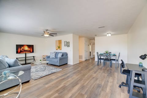 House (2 Bedrooms) | Interior