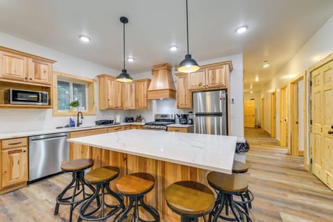 House (2 Bedrooms) | Interior