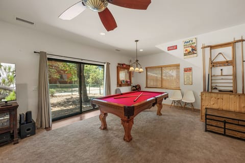 Game Room - GAME ROOM with
Pool Table
Smart TV
Forest Views
Couches