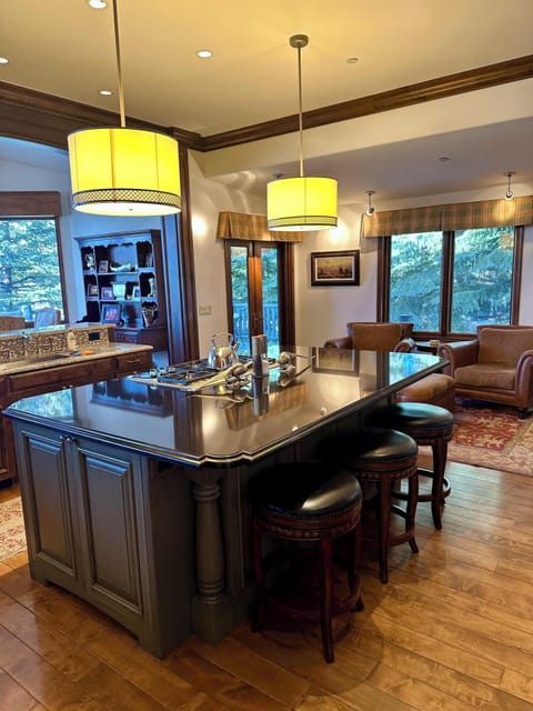 Kitchen island