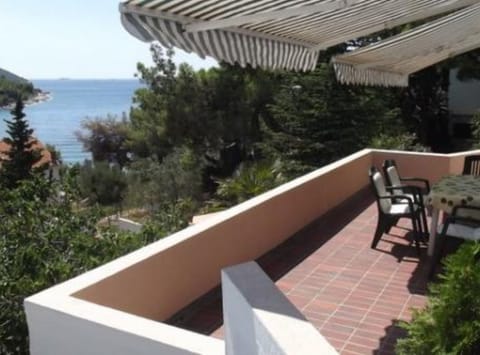 Apartment (One Bedroom apartment with sea view A) | Terrace/patio