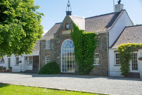 Cottage and driveway