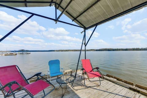 Georgetown Vacation Rental | 3BR | 3BA | 1,000 Sq Ft | 3 Steps for Access