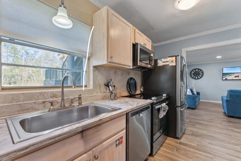 Open kitchen layout that connects easily to the living room