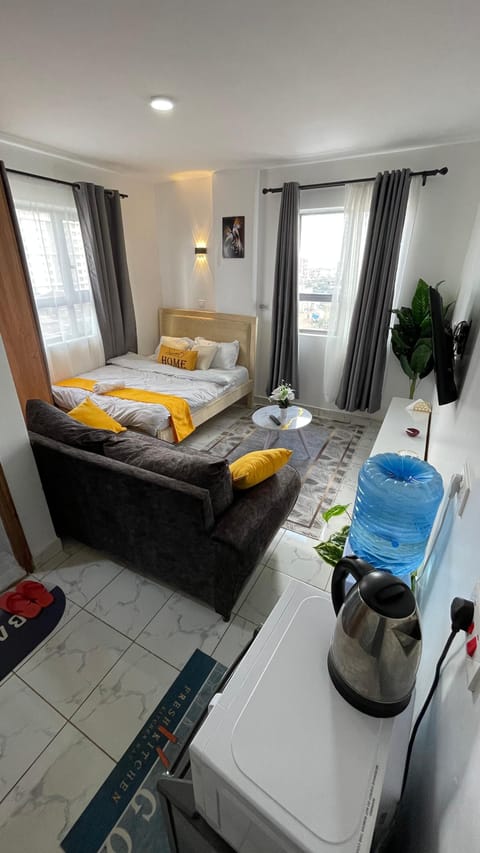 Deluxe Studio, City View | Blackout drapes, iron/ironing board, free WiFi