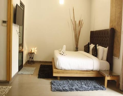 Standard Room, Balcony | Desk, laptop workspace, free WiFi