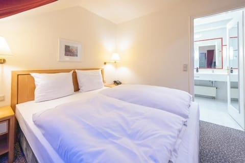 Wake up gently in a warm room with ensuite access.