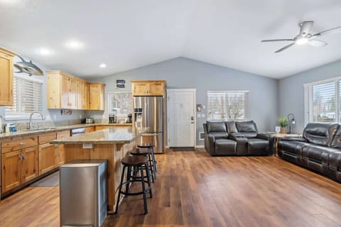 #StayInMyDistrict #EntireHome #BookDirect #Fishing  #Clamming