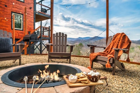 Enjoy relaxing time with family and friends in the heart of the Smokies