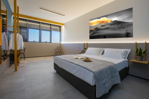Superior Room | Desk, laptop workspace, free WiFi, bed sheets