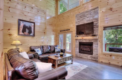 House | 5 bedrooms, high-speed internet