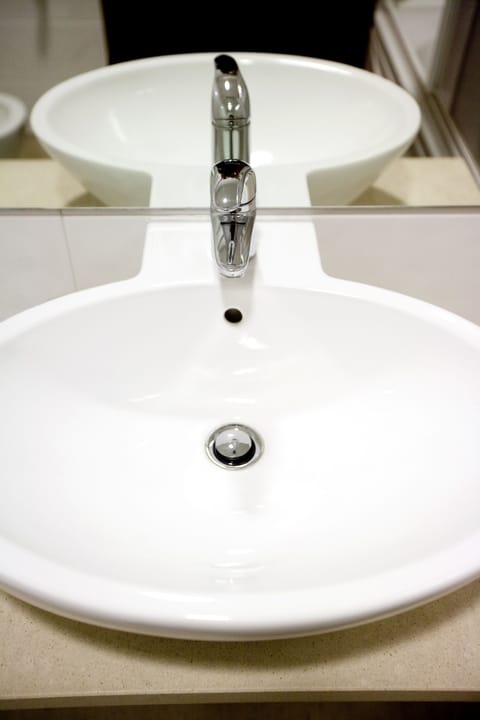 Shower, free toiletries, hair dryer, bidet