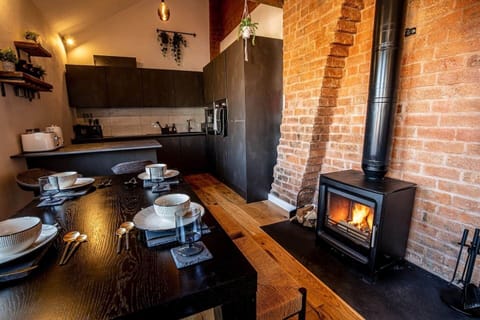 Kitchen / Dining Table