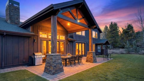 House (6 Bedrooms) | Interior
