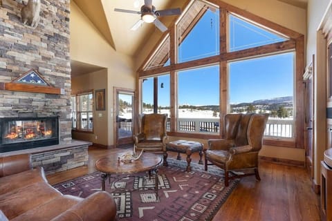 Great Room w/ 15 Foot Windows & 30 Mile Views - Let me start off by saying Morgan’s place was amazing! The view out of the living room was breathtaking. The house itself had everything we needed and was clean and comfortable." - Marcus (Feb 2025)