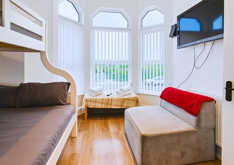 Deluxe Room, Private Bathroom, Garden View