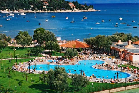 Holiday Home Swimming Pool