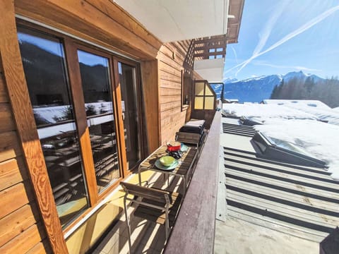 Wood, Plank, Hardwood, Wood Stain, Winter, Lumber, Deck, Siding, Balcony, Wood Flooring